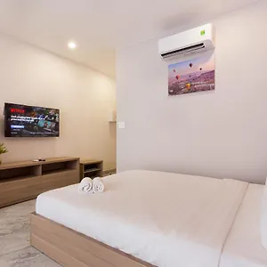 The Arrivals Tower Apartment